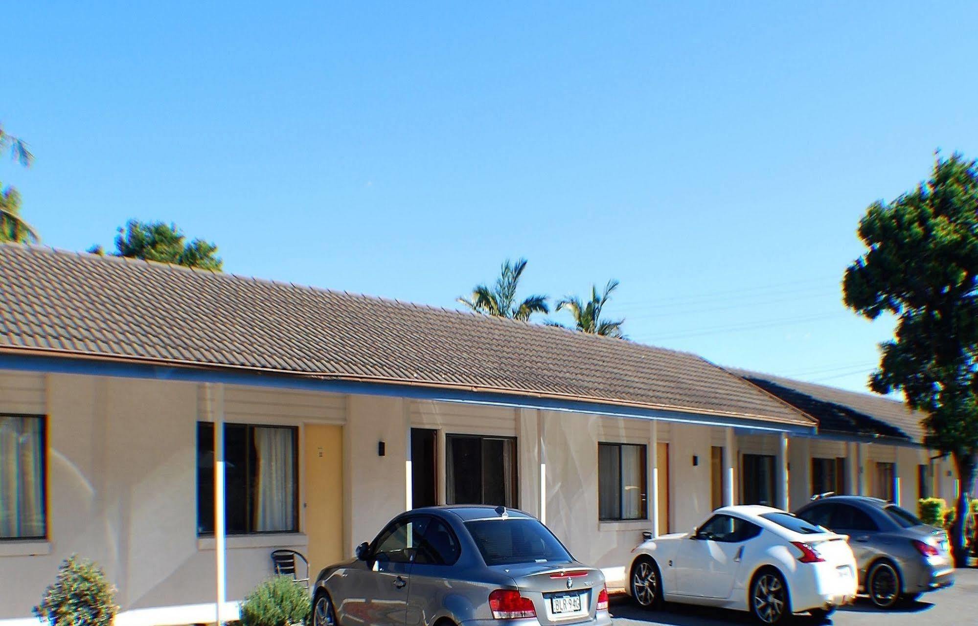 Fern Bay Motel