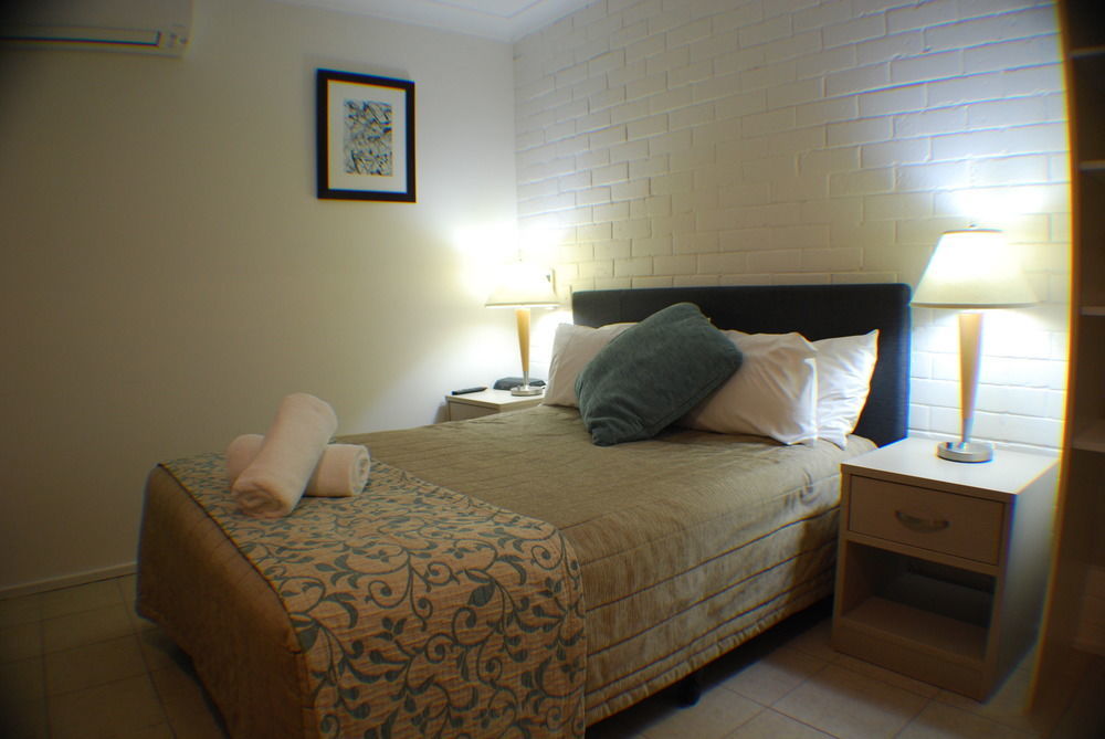 Fern Bay Motel