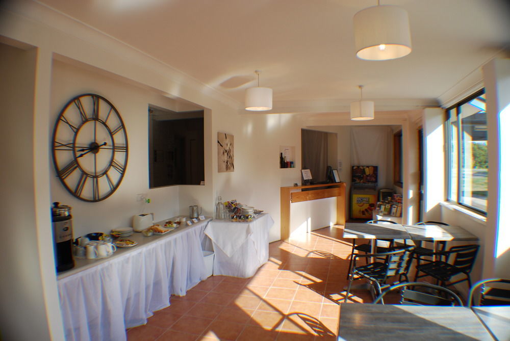 Fern Bay Motel 3*