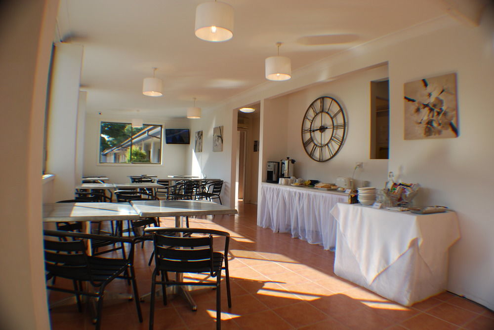 Fern Bay Motel